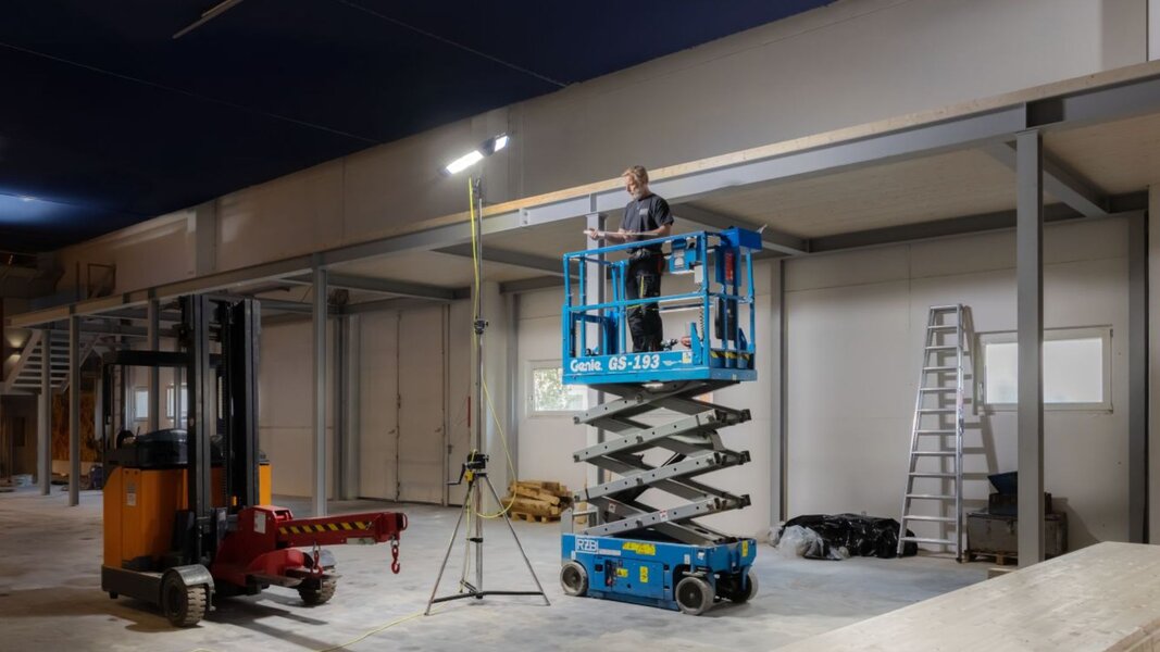 POWRECASE M | Großflächenleuchten